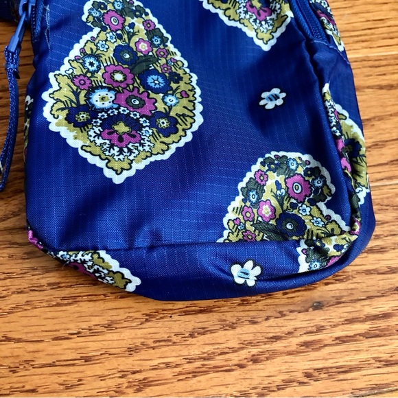 Vera Bradley Ripstop Lorman Blue Floral Sling Bag Kew Gardens Blue Size S NWT - Picture 6 of 7